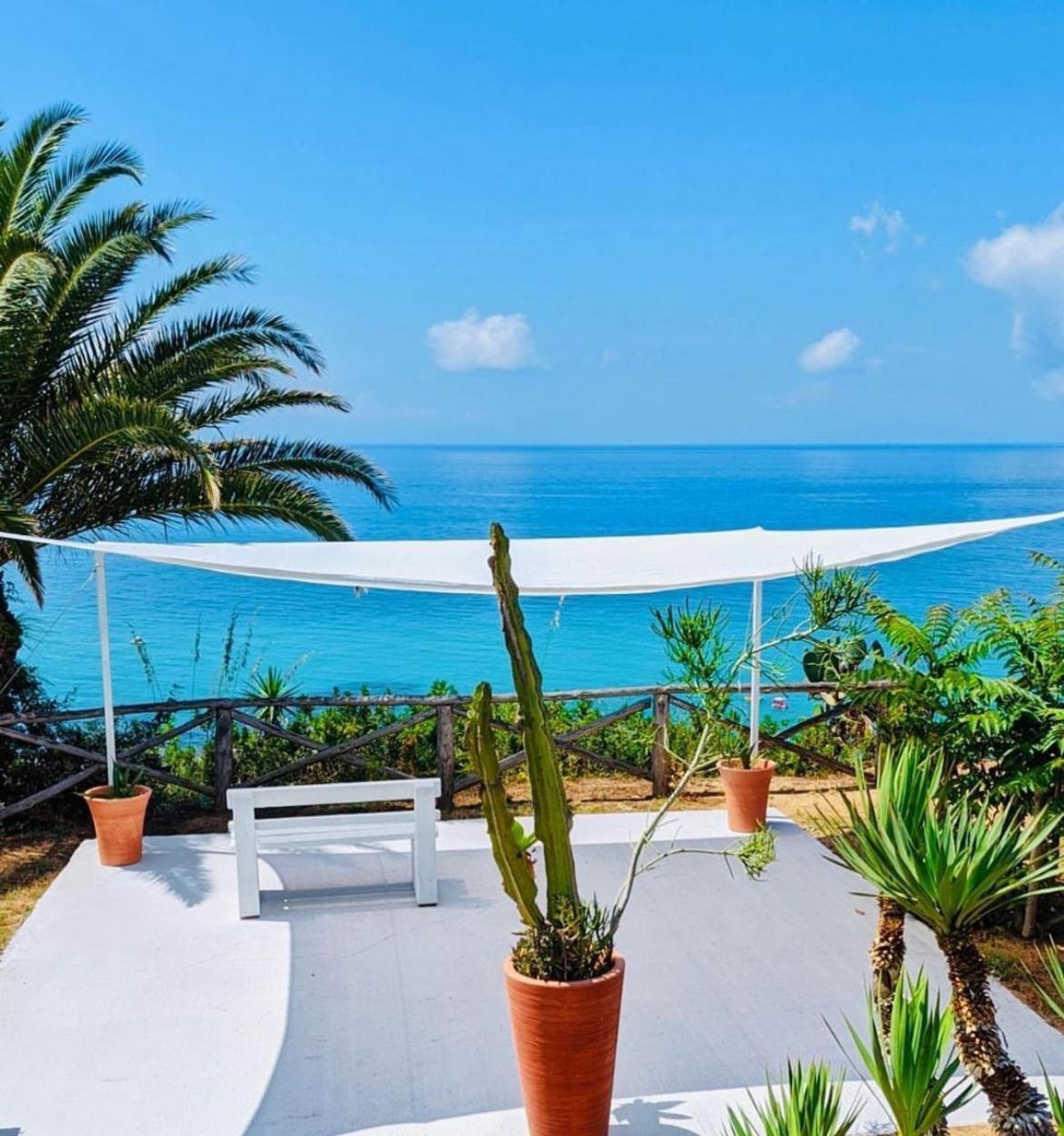 Residence Esmeraldo Capo Vaticano Exterior photo